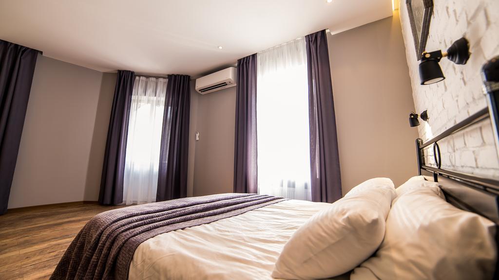 Foxy Lviv Apartment Exterior photo